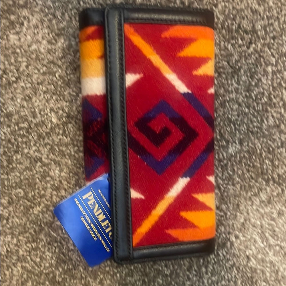 Pendleton Colorful Geometric Wallet